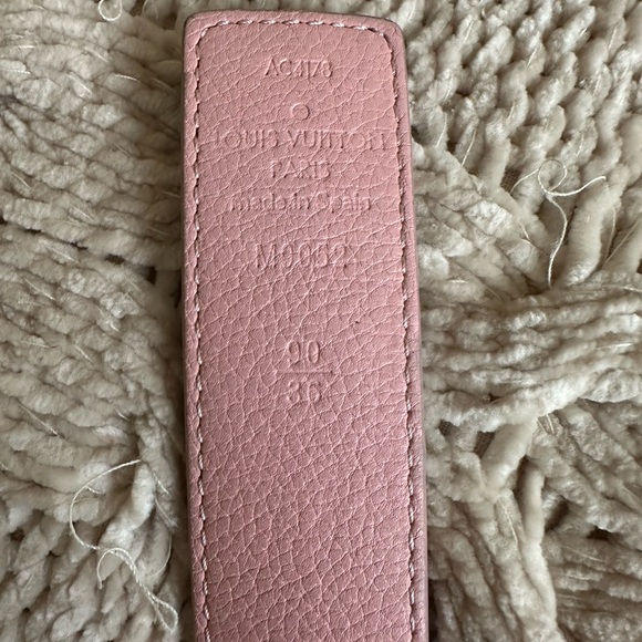 Louis Vuitton 30 mm reversible belt size 90.  Brown and pink.  Practically new! - Picture 4 of 8